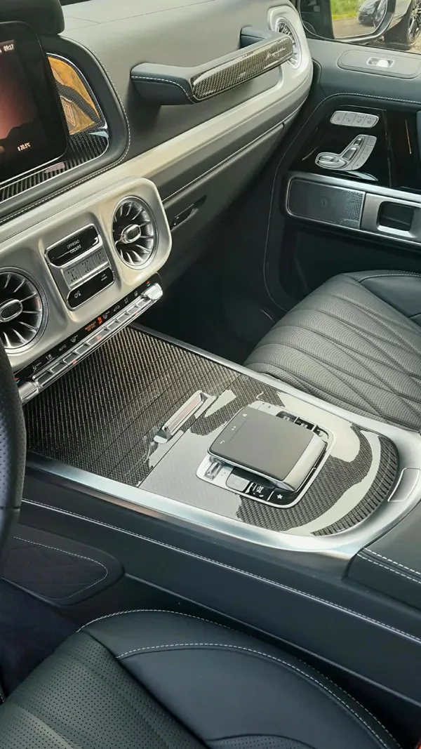 Car image 8