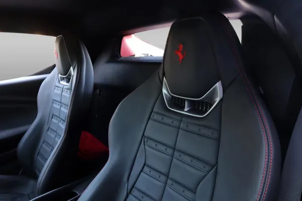 Car image 16