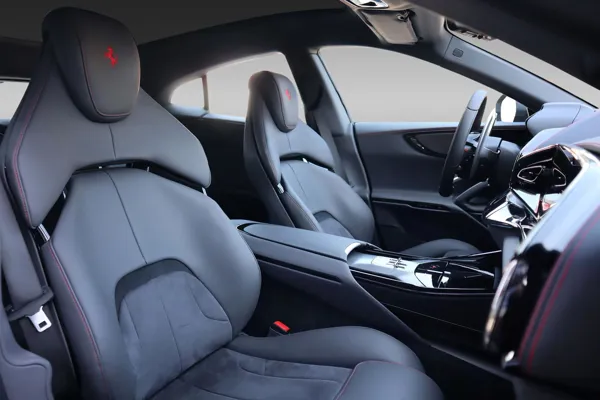 Car image 11