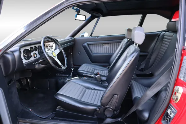 Car image 14