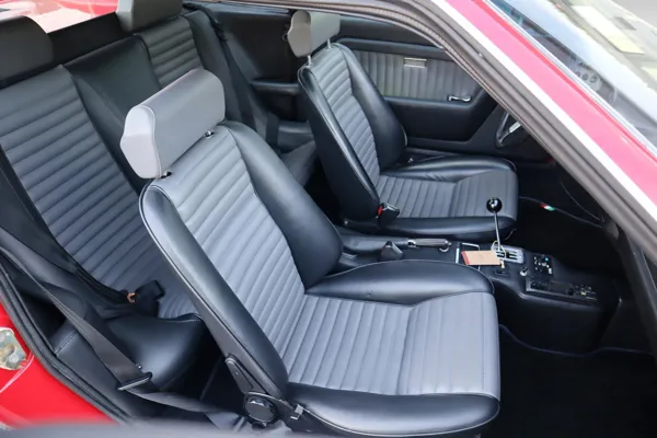 Car image 16