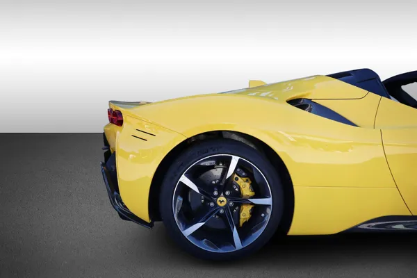Car image 9