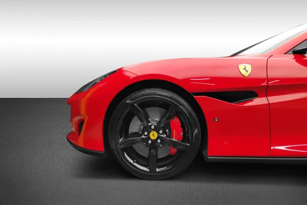 Car image 9
