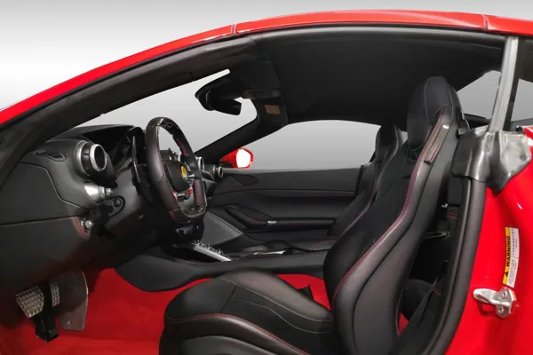 Car image 12