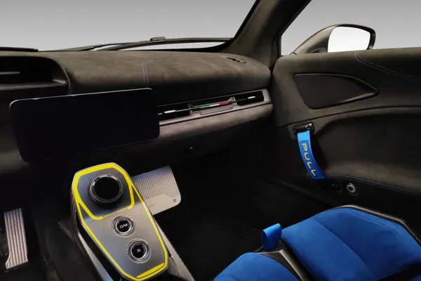 Car image 13