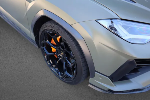 Car image 13