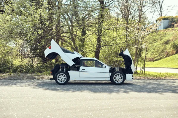 Car image 7