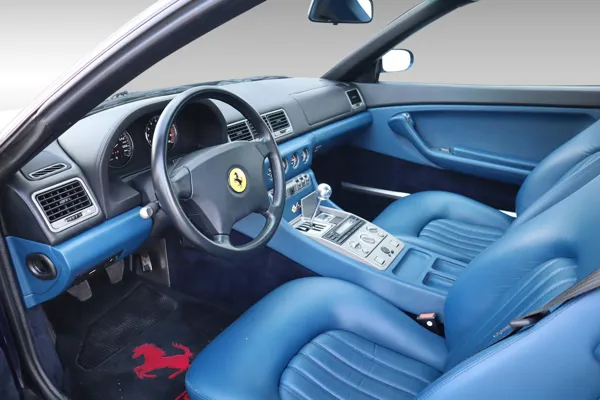 Car image 14