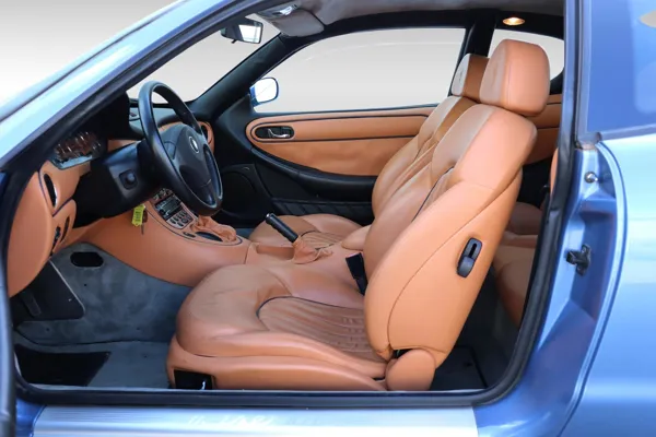 Car image 10