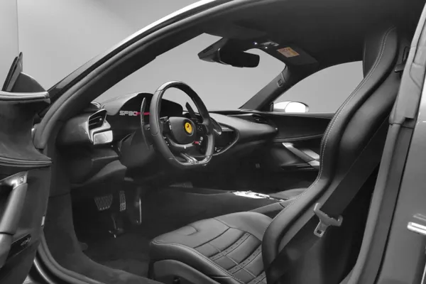 Car image 10
