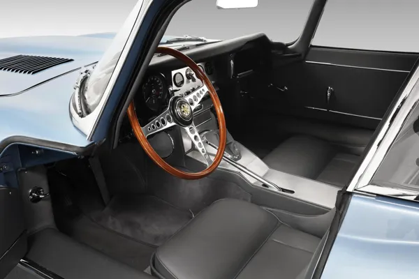 Car image 10