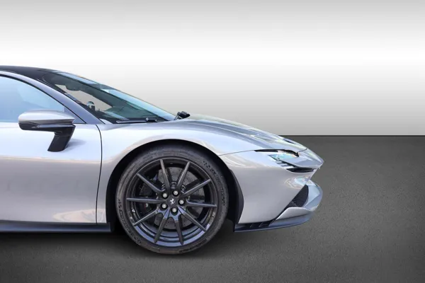 Car image 10