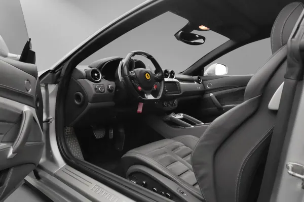 Car image 10