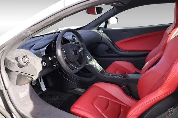 Car image 10