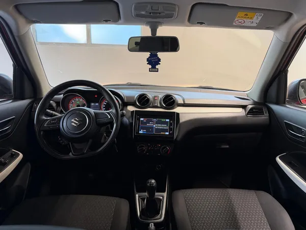 Car image 7