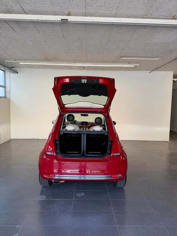 Car image 9
