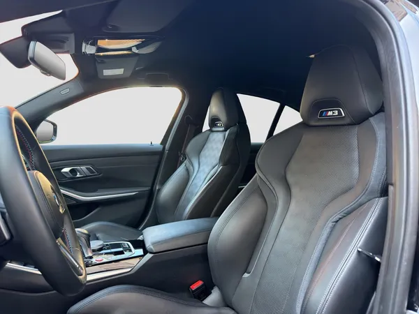 Car image 9