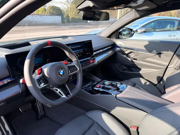 Car image 8