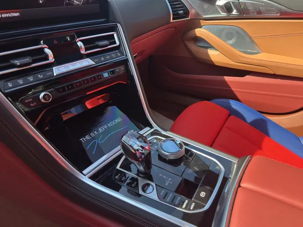 Car image 10