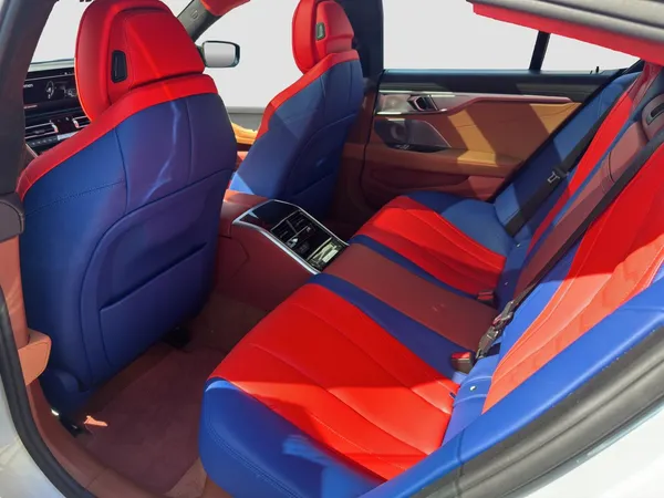 Car image 11