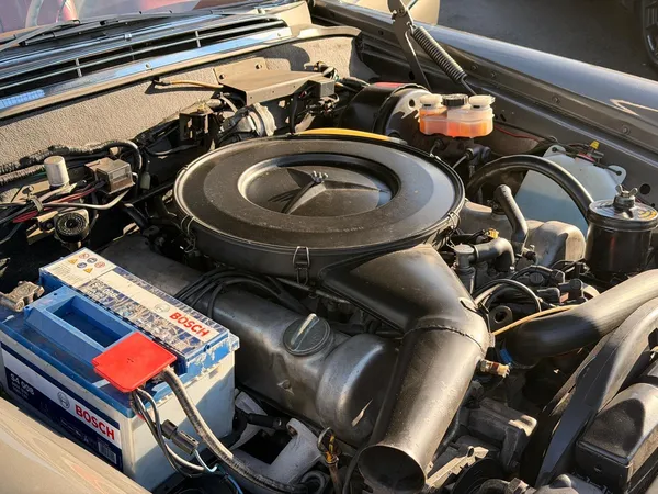 Car image 19