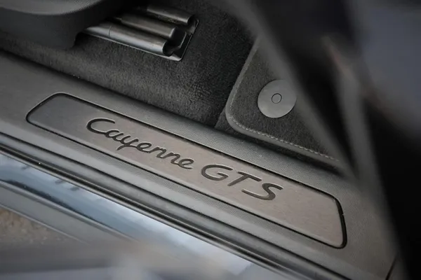 Car image 22