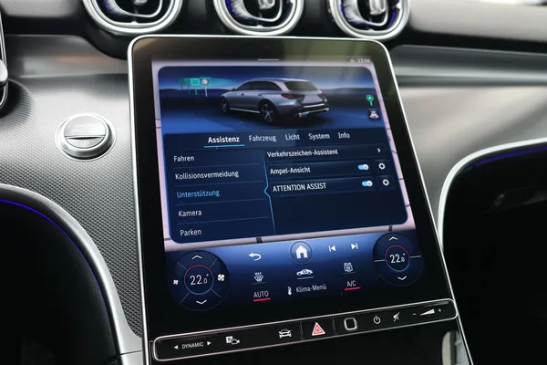Car image 26