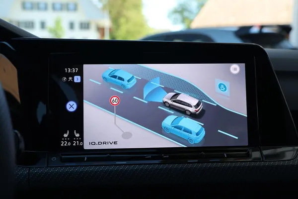 Car image 25