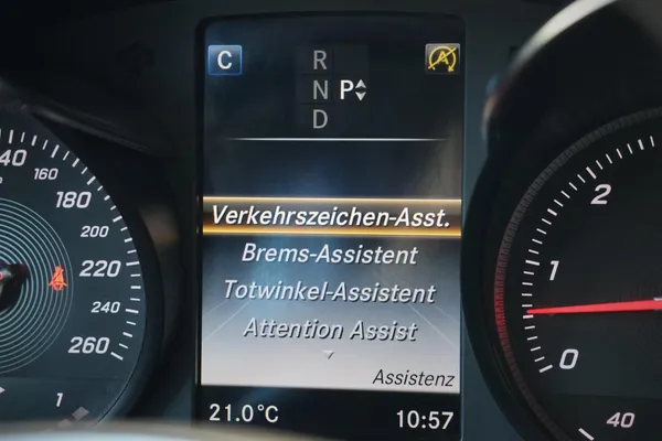 Car image 25