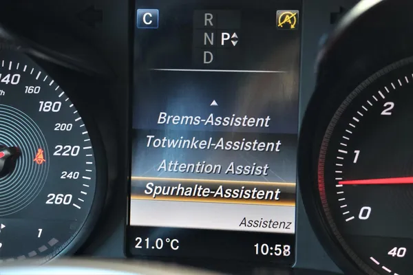 Car image 26