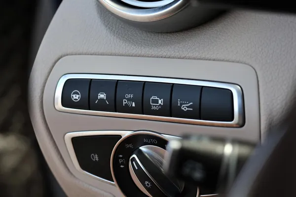 Car image 29