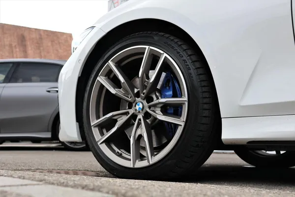 Car image 8