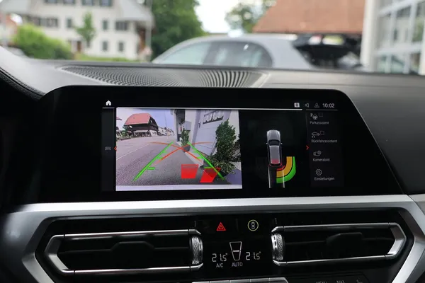 Car image 23