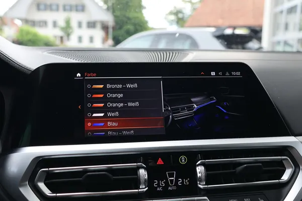 Car image 26
