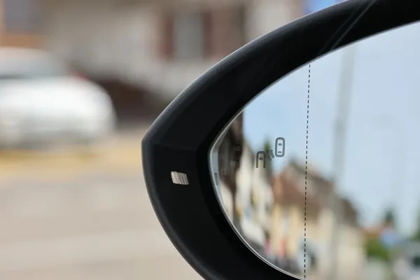Car image 26