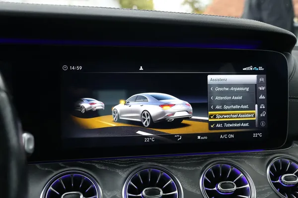 Car image 27