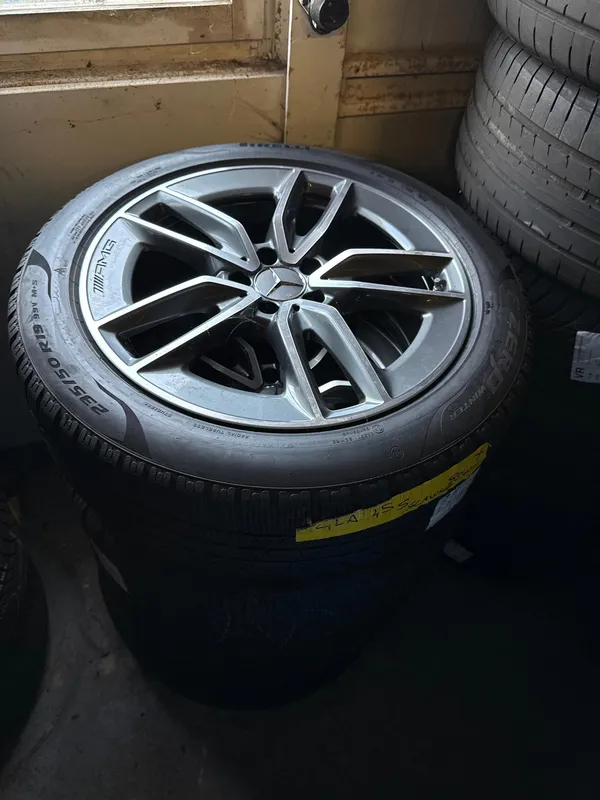Car image 31