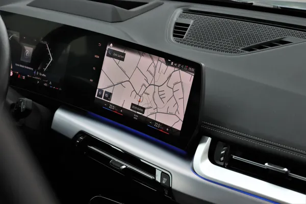 Car image 23
