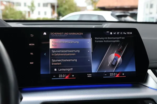 Car image 28