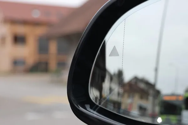 Car image 34