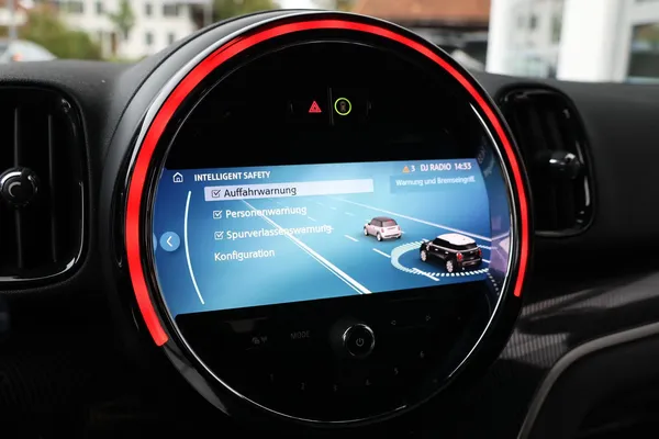 Car image 22