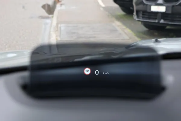 Car image 25