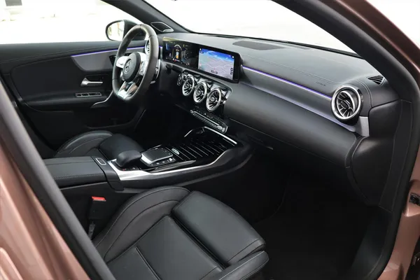 Car image 21