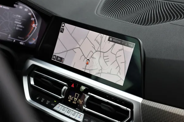 Car image 24