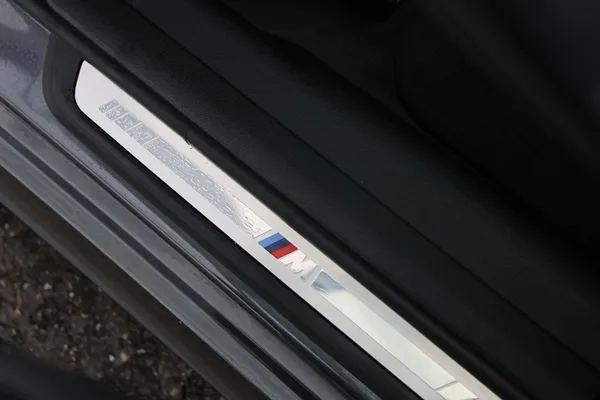 Car image 25
