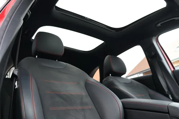 Car image 23
