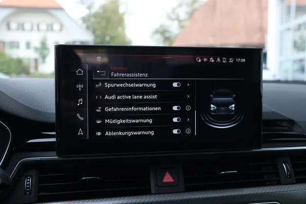 Car image 28