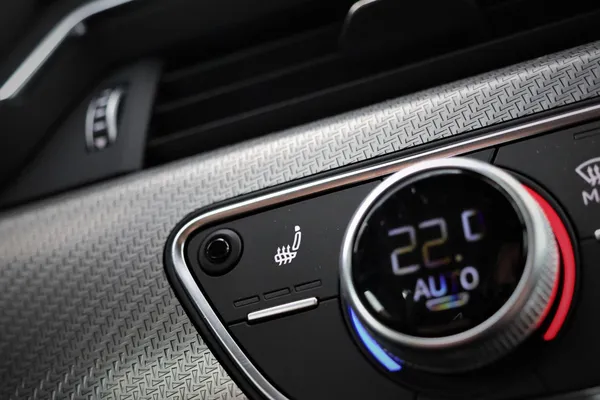 Car image 33