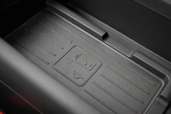 Car image 34