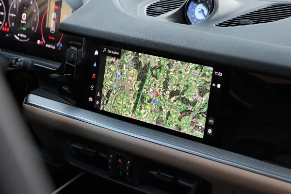 Car image 22